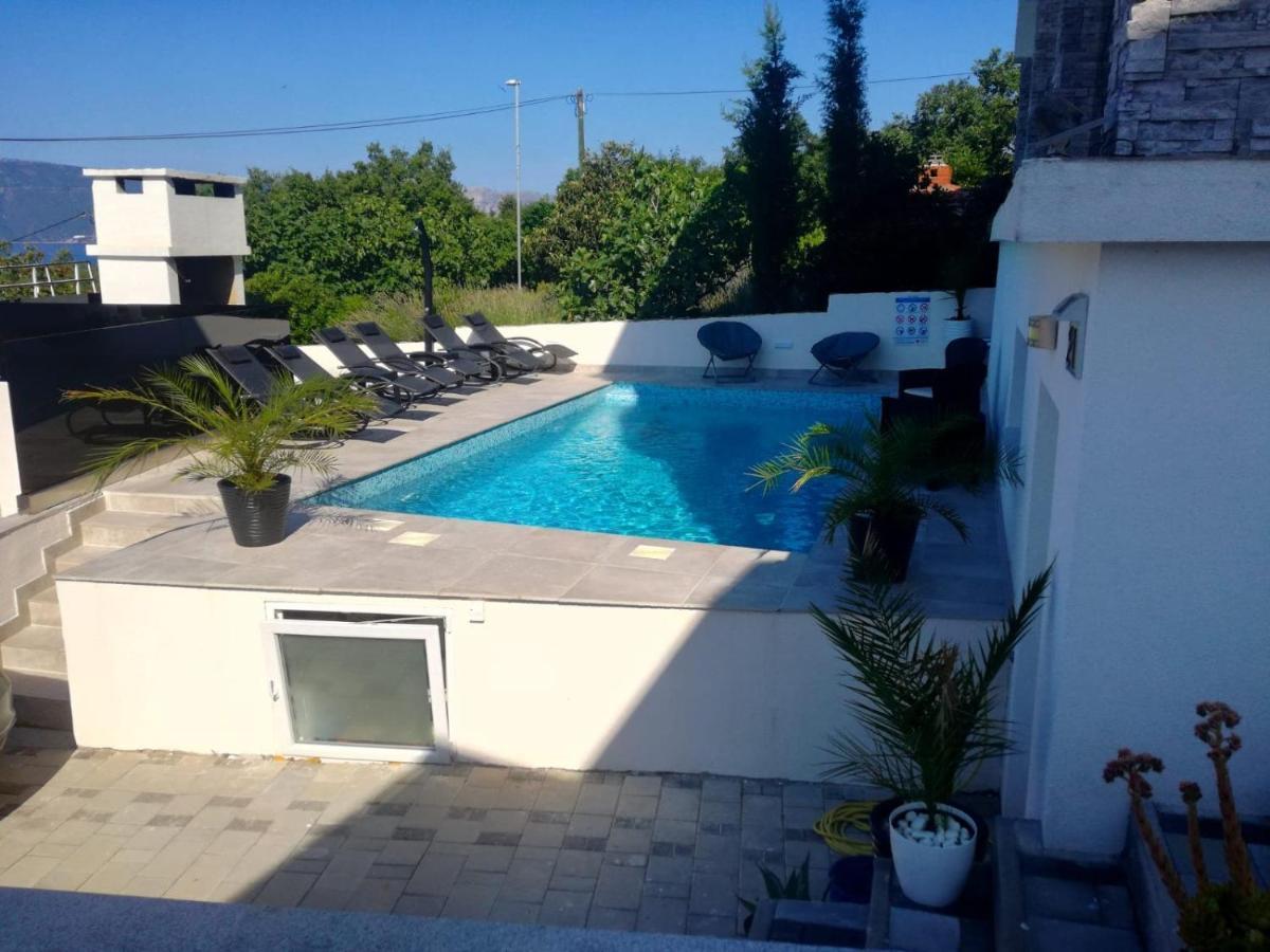 Villa Infinity Pinezići Exterior foto